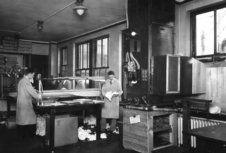 carrier-history-1906-textile-plants-adopt-air-conditioning-422x300