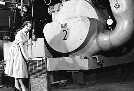 carrier-history-1957-mobile-home-air-conditioner-and-chiller-422x300