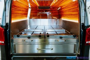 Mercedes masina funerara