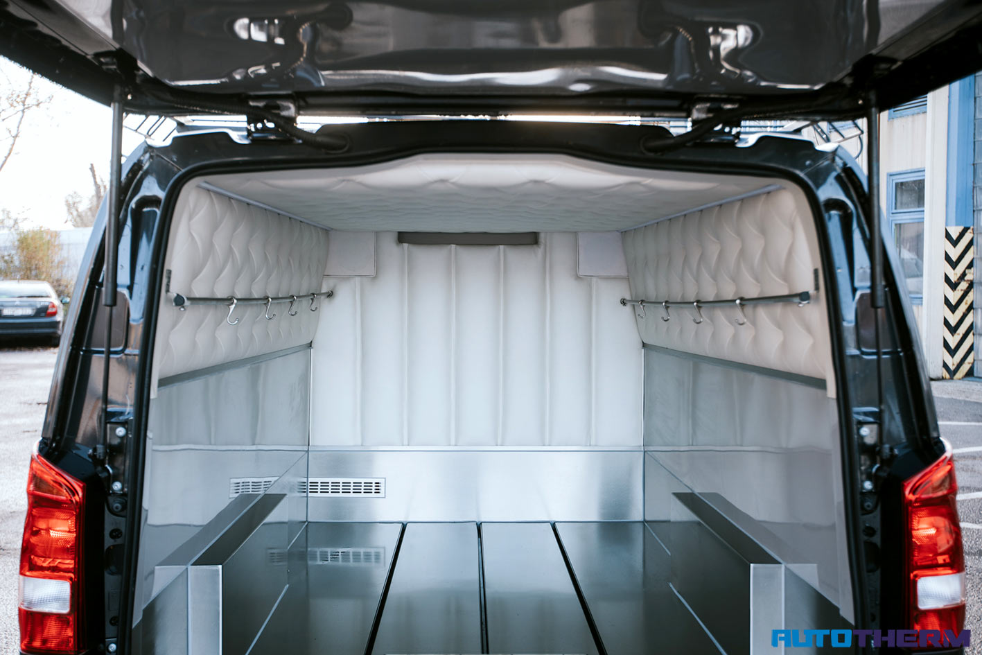 Bestattungsfahrzeuge aus Transporter